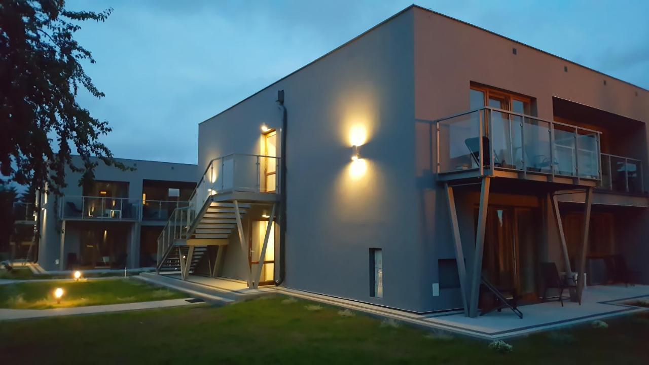 Wodnik Uslugi Hotelarskie, Apartamenty Рови Екстериор снимка