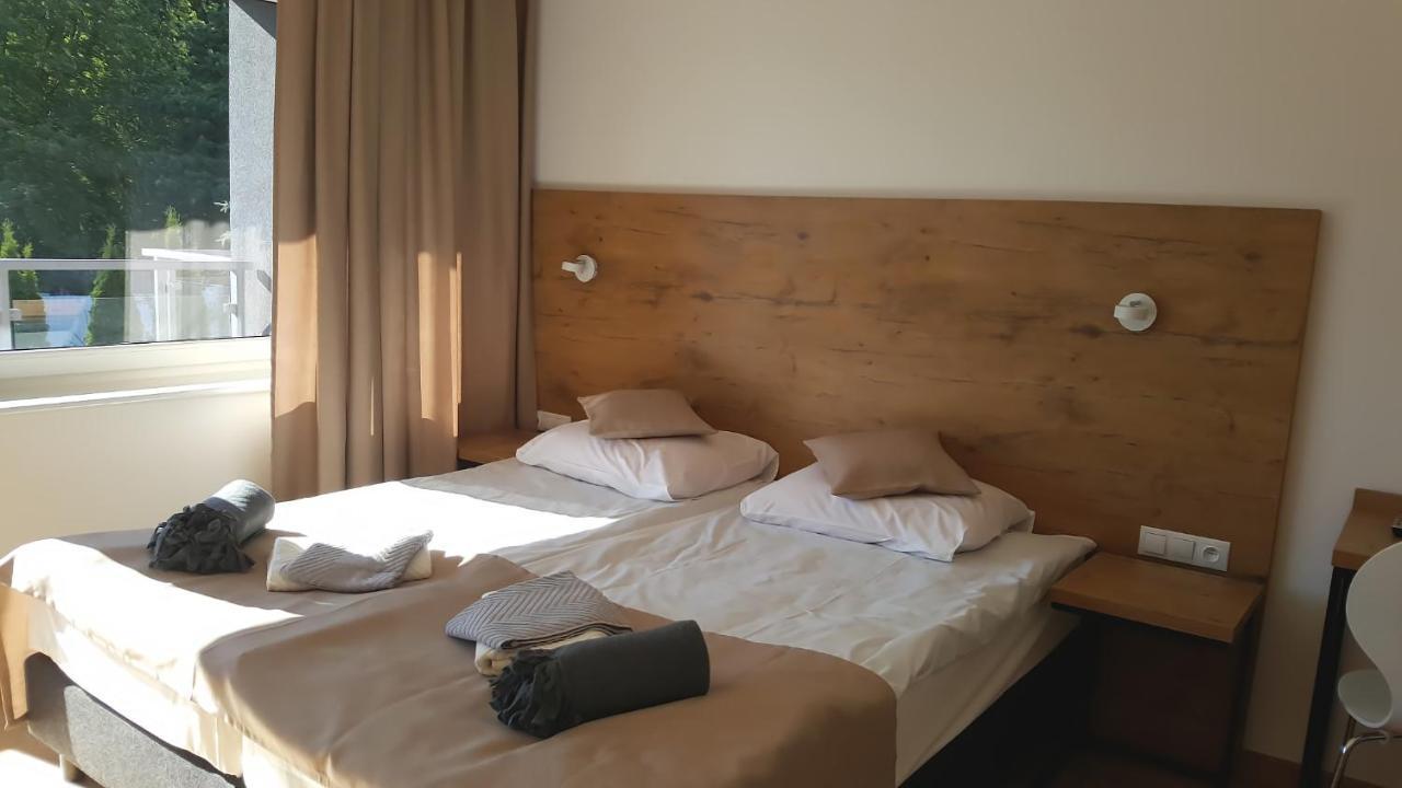 Wodnik Uslugi Hotelarskie, Apartamenty Рови Екстериор снимка