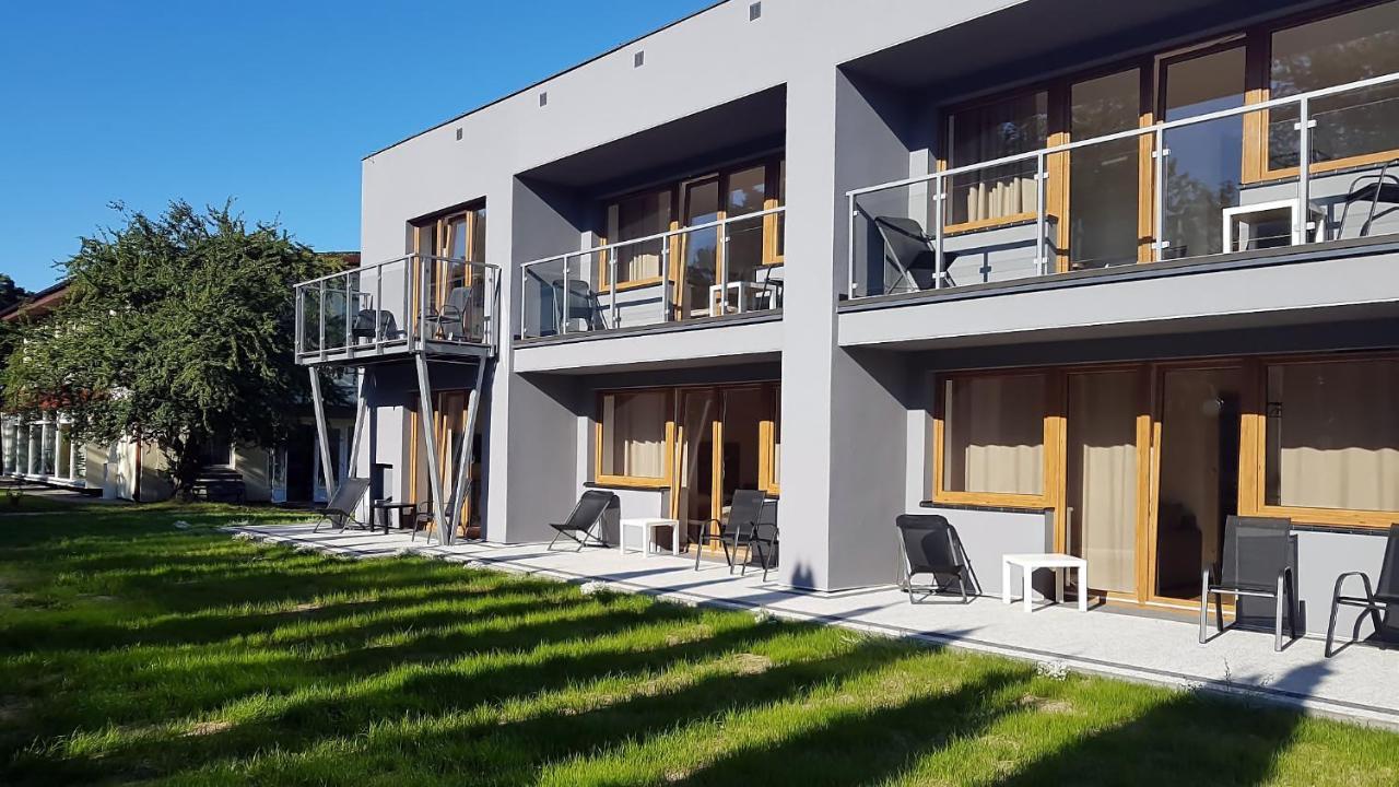Wodnik Uslugi Hotelarskie, Apartamenty Рови Екстериор снимка
